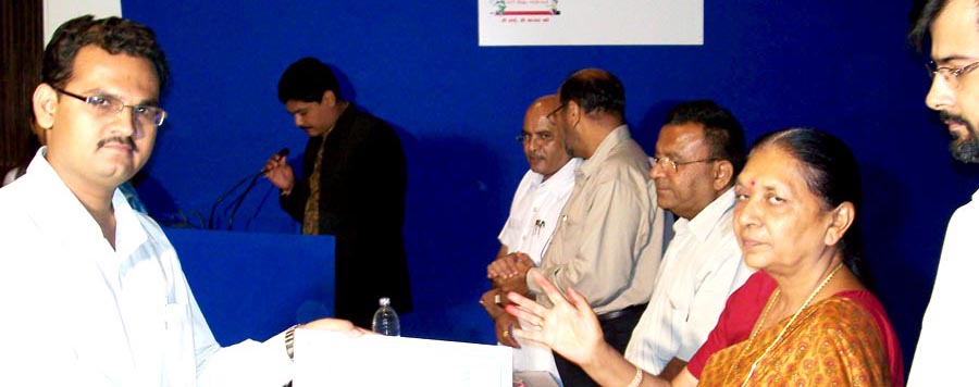 શિક્ષણમંત્રીશ્રીના હસ્તે ઈન્ટેલ ટેક્નોલોજી એવોર્ડ